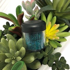 MAC GLITTER jewelmarine (more than half left)